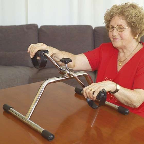 Pedalier básico de ejercicios para rehabilitación con manos